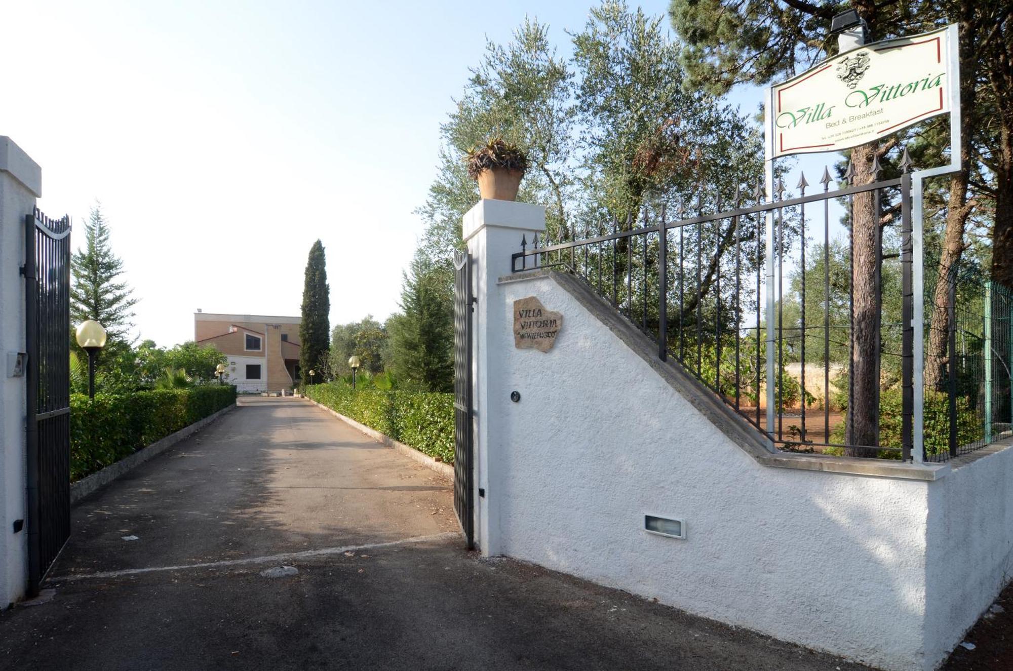 B&B Villa Vittoria Maglie Bagian luar foto