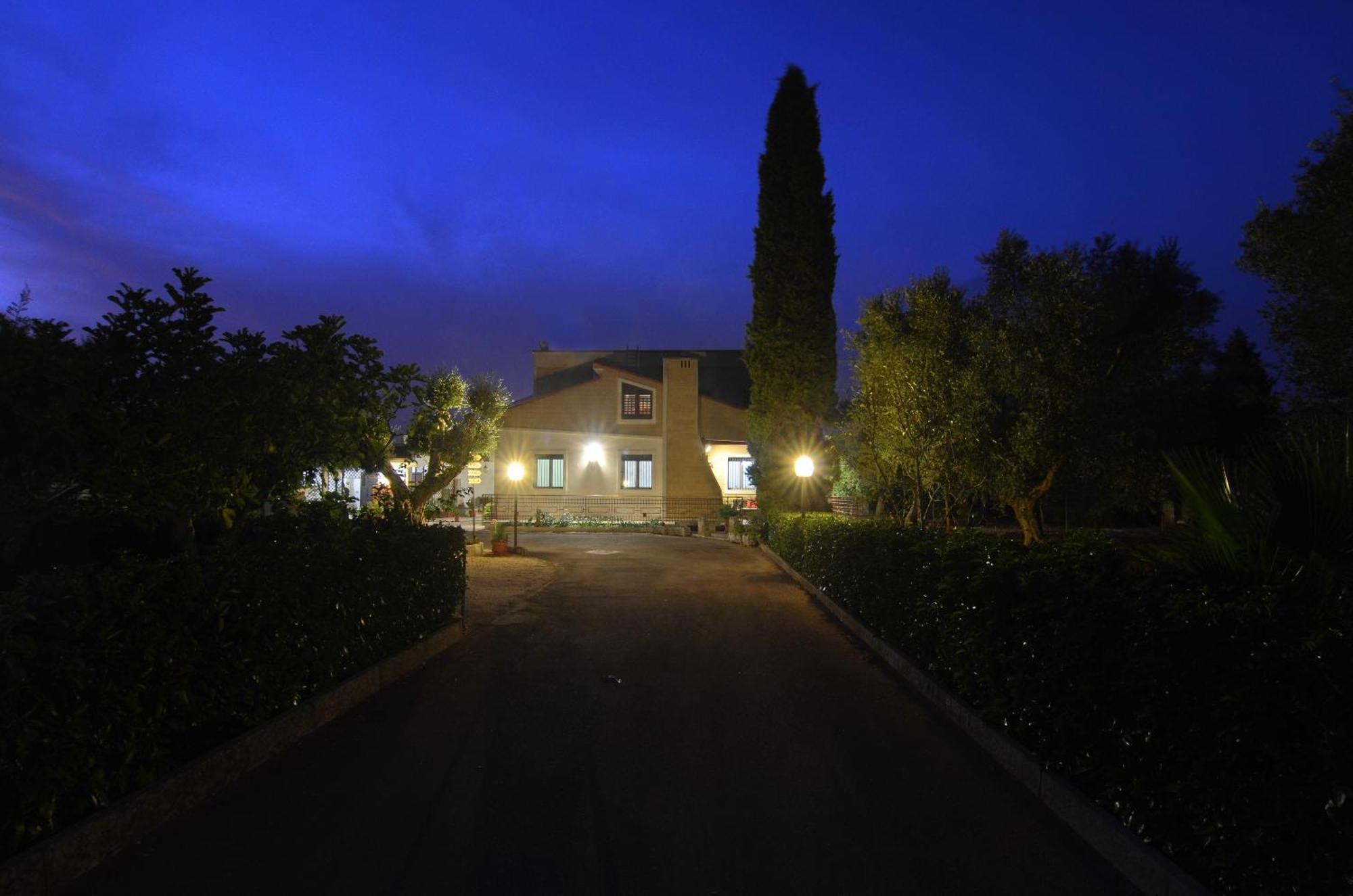 B&B Villa Vittoria Maglie Bagian luar foto
