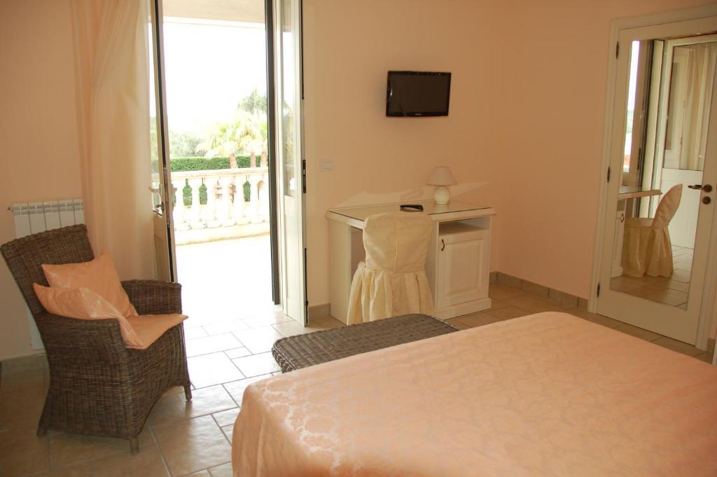 B&B Villa Vittoria Maglie Bagian luar foto